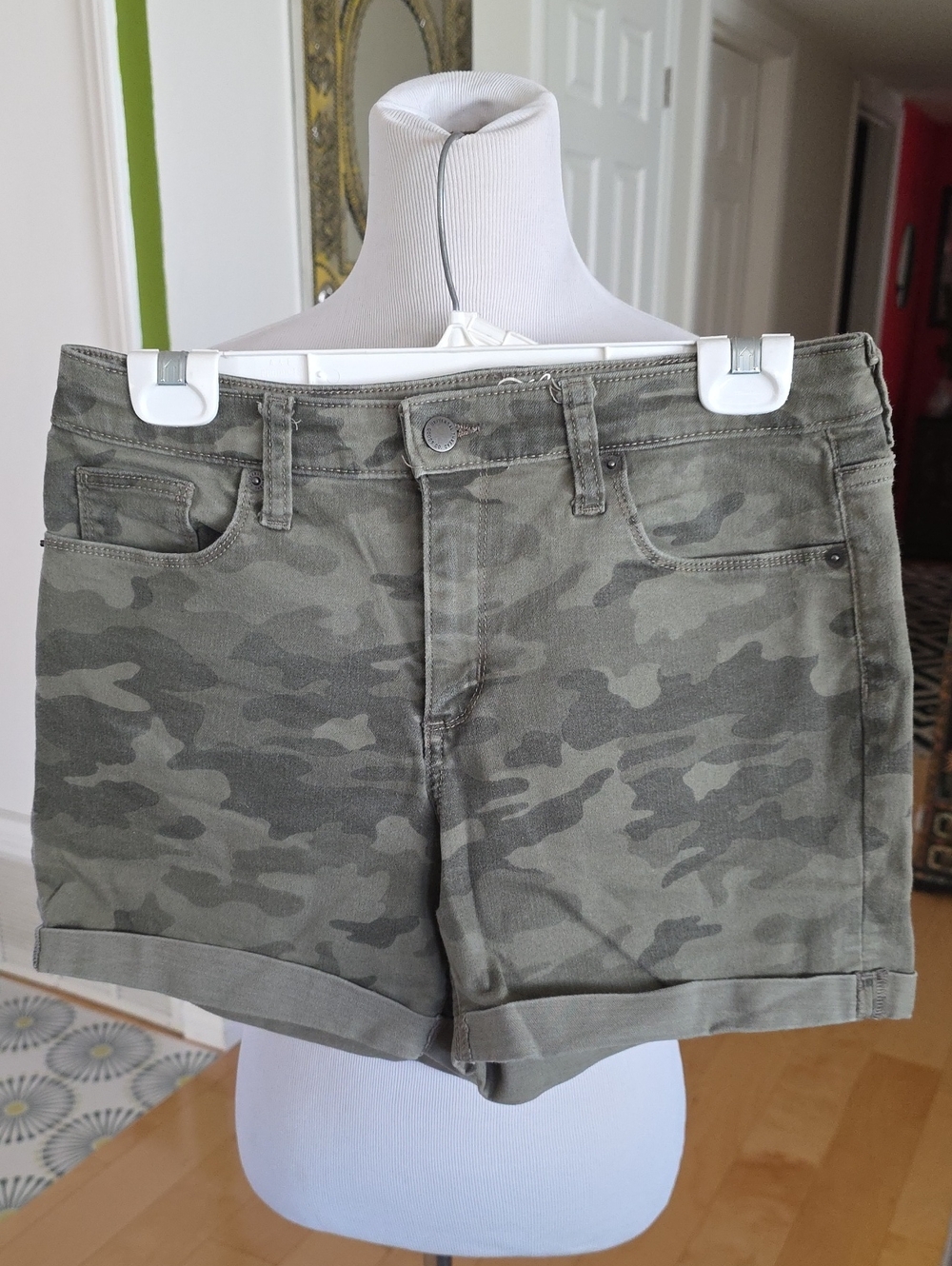 Universal Thread Olive Camo Roll Hem Jean Shorts
